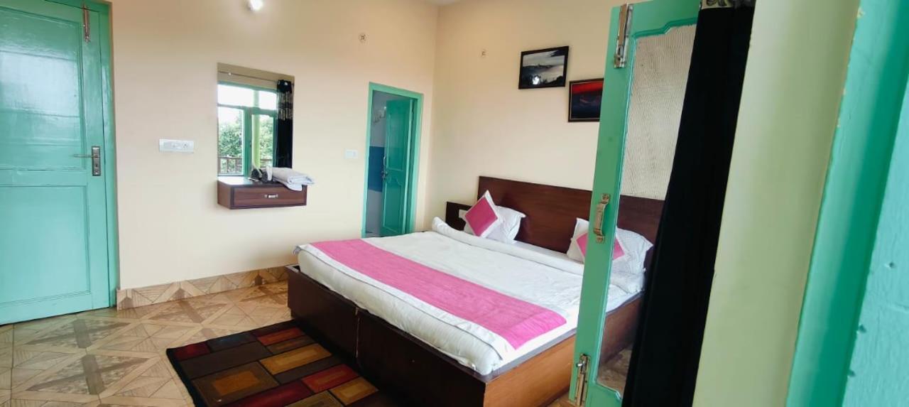 Rudra Retreat Hotel Hawalbagh Kamer foto